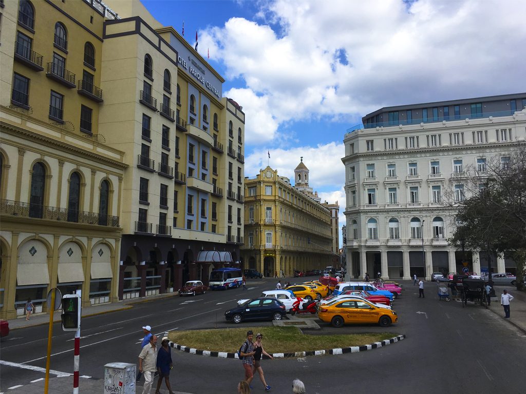 Praça Central entre La Havana e Havana Vieja