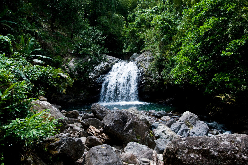 Fishdone Waterfall por Nomadic Frames (Flickr)