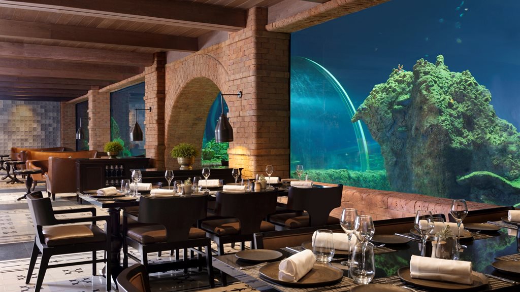 Koral Restaurant – The Apurva Kempinski 